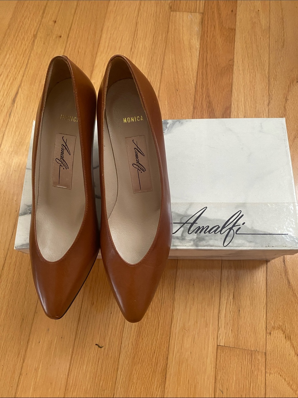 NWT Amalfi Leather Heels